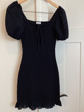 NWOT Gianni Bini Alli Square-Neck Ruffle-Hem Puff-Sleeve Smocked Mini Dress Navy